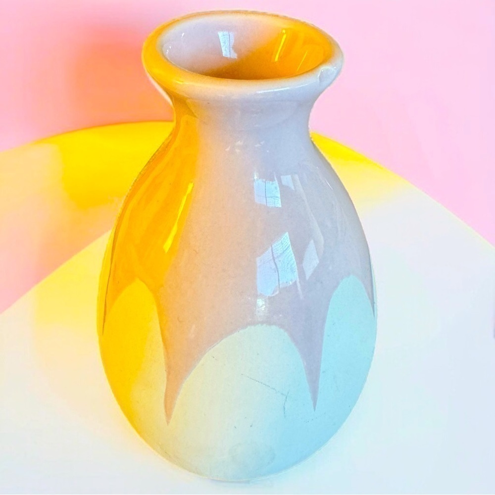Isaac Mizrahi ceramic vase‎